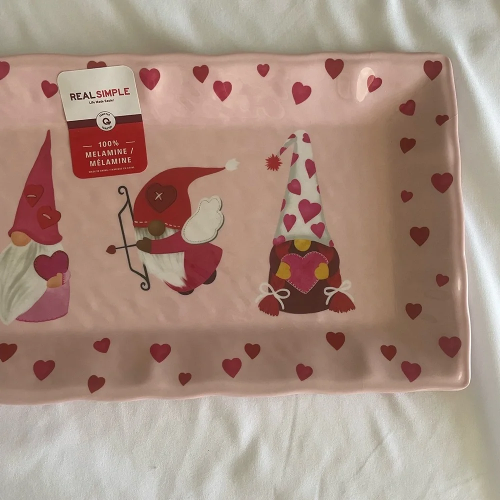 NEW Valentines Day gnomes melamine platter - Picture 3 of 6